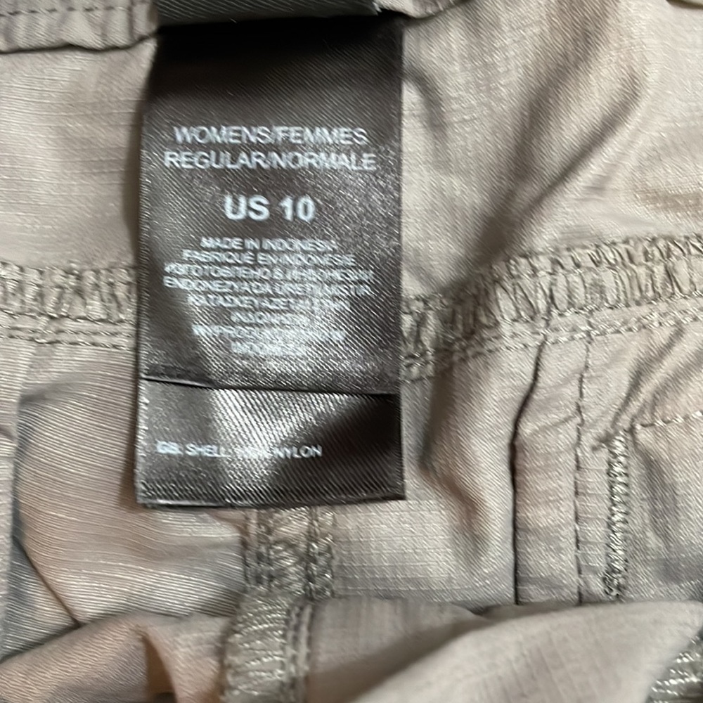 The north face, capri, size 10, gray, adventure/outdoor - Picture 4 of 9
